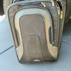 Tumi T-Tech Presidio Park International Carry-On Suitcase 6722D 22”